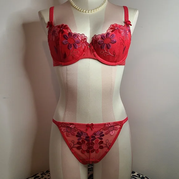 New Vintage Victoria's Secret Crazy Daisy Bra/ Panty Set 34C/sm 🌸 - Picture 2 of 11